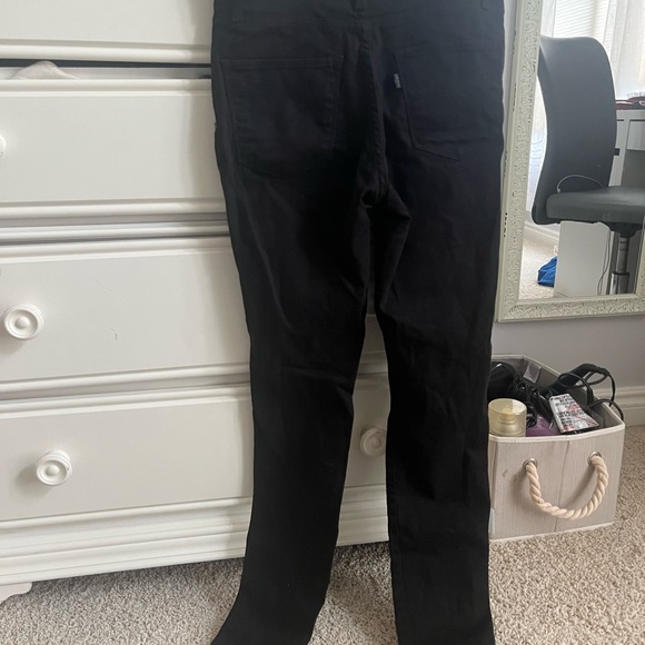 Levi’s 721 High Rise Skinny Black Ripped Jeans - Picture 4 of 5